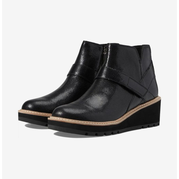 NWOB Eileen Fisher Cargo Ankle Boots Sz 9